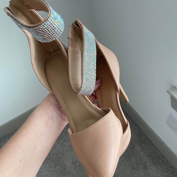 Nude/tan pointed toe heels | Rhinestone ankle band | Size 8 - Picture 4 of 11